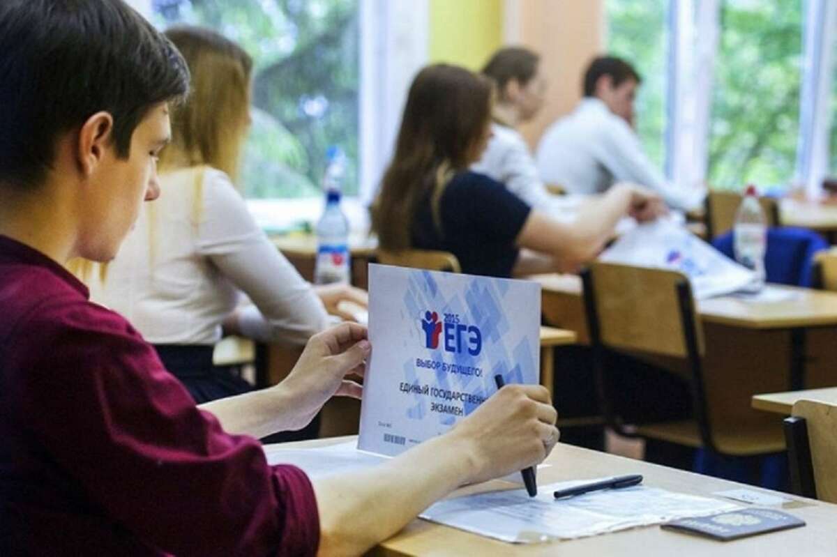 Федеральный институт педагогических измерений: сдающим ЕГЭ-2019 по химии стоит потренироваться с решением практико-ориентированных задач