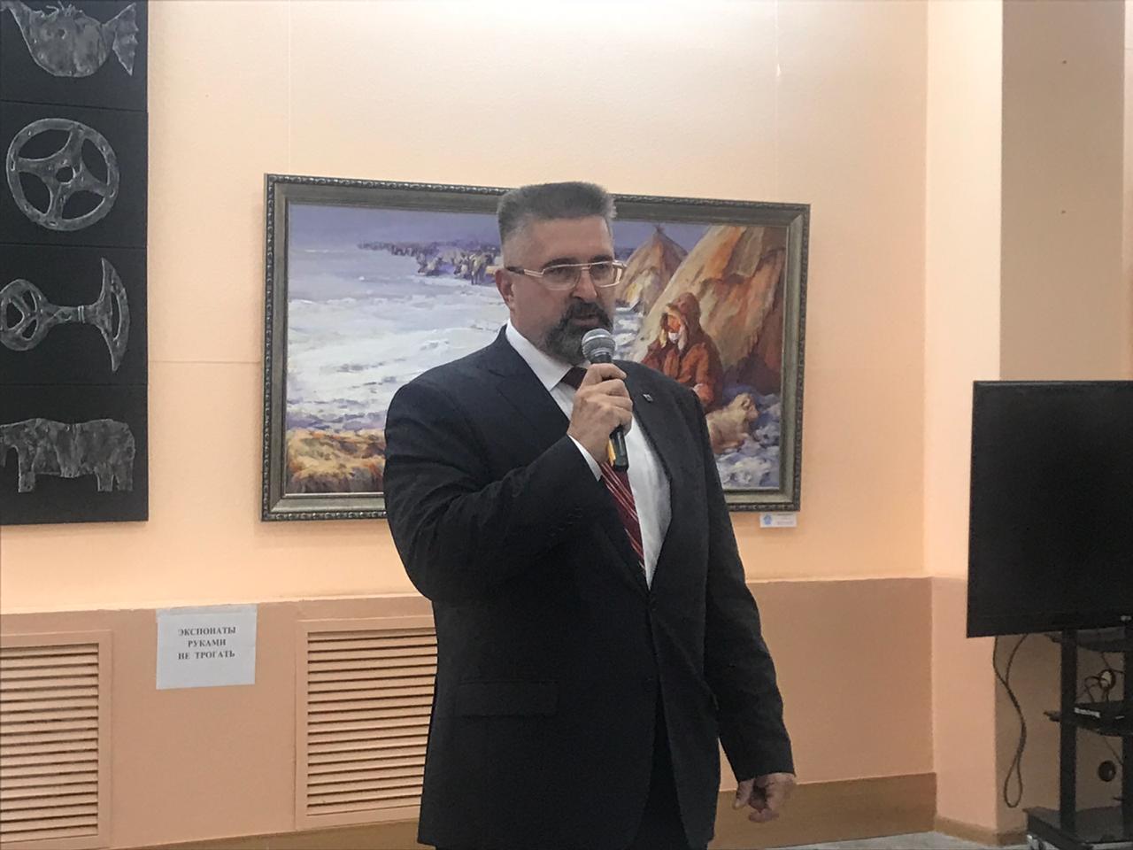 художественный музей улан-удэ. выставка художников.